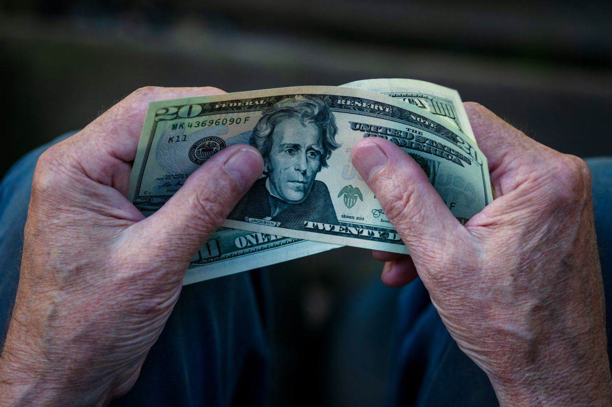 How Saving Just $500 A Month For Retirement Could Make You Go Longer