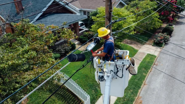Locations in the United States where electricians earn more