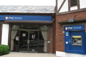 Requirements to open a bank account at PNC Bank in the United States?